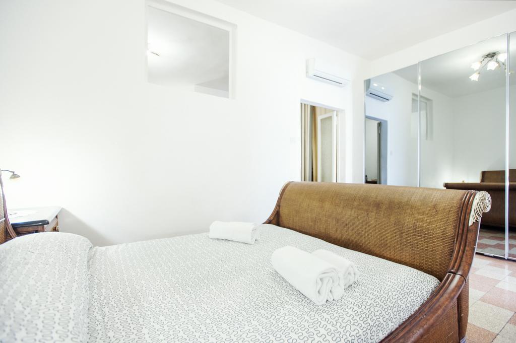 Campo De' Fiori Apartment